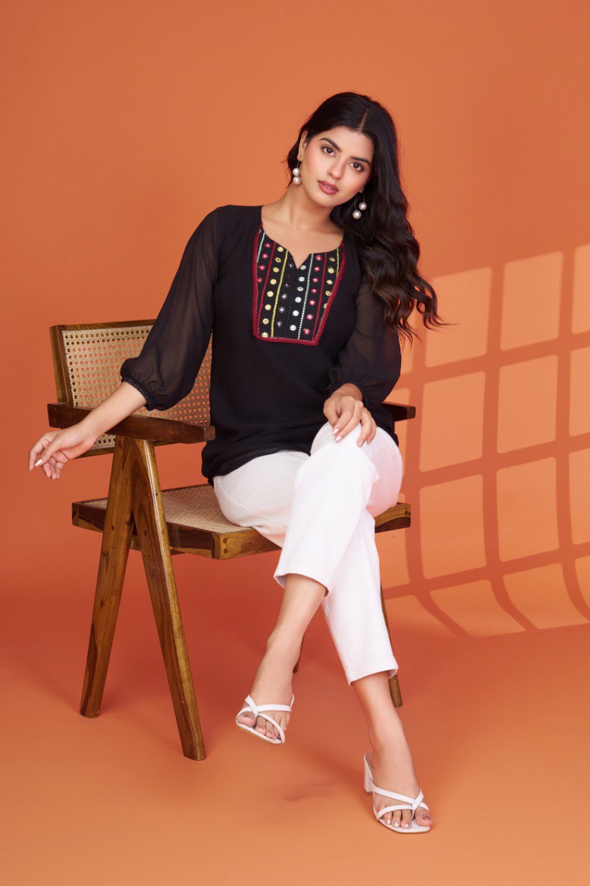 Casual Black Georgette Tunic Top