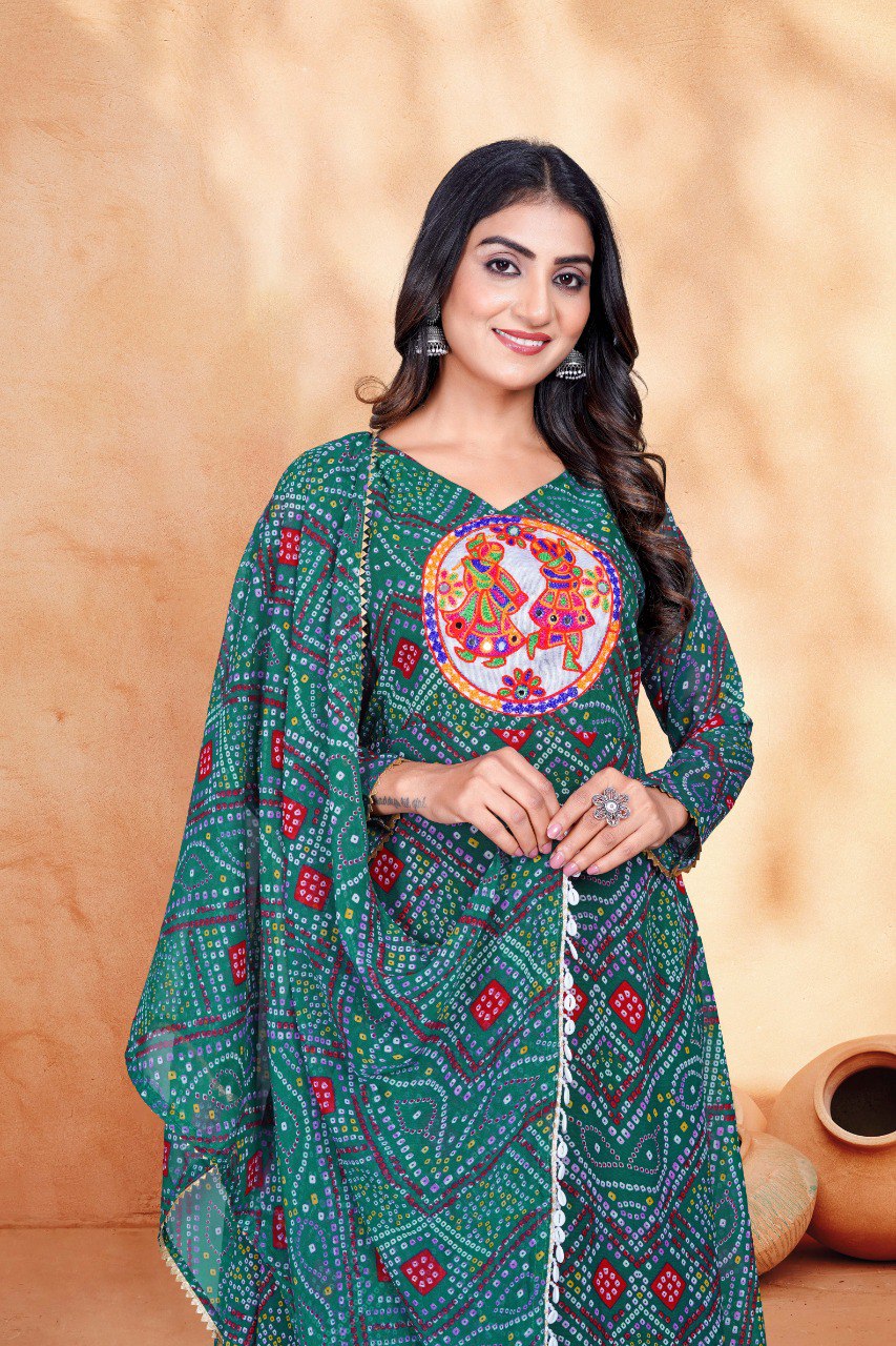 : Green bandhani print & Embroidery kurta with dupatta
