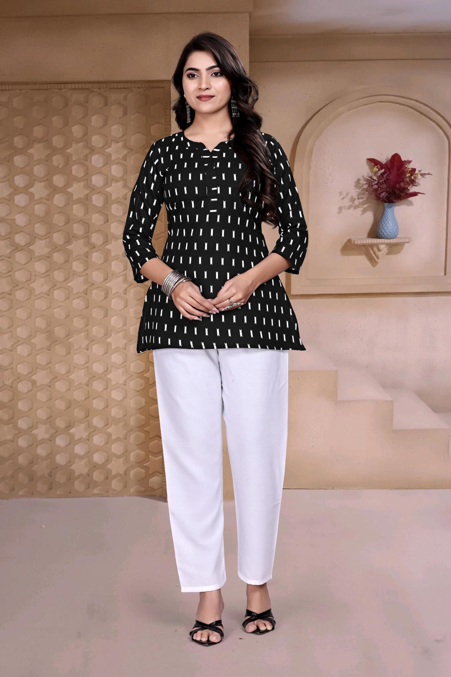 Casual Girls Black Round-Neck Tunic Top