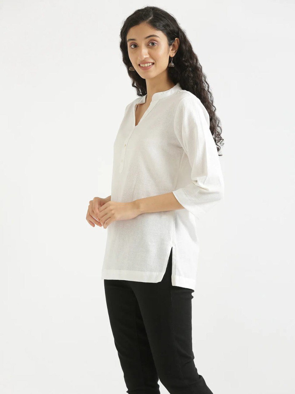 Woman Classic White fancy top