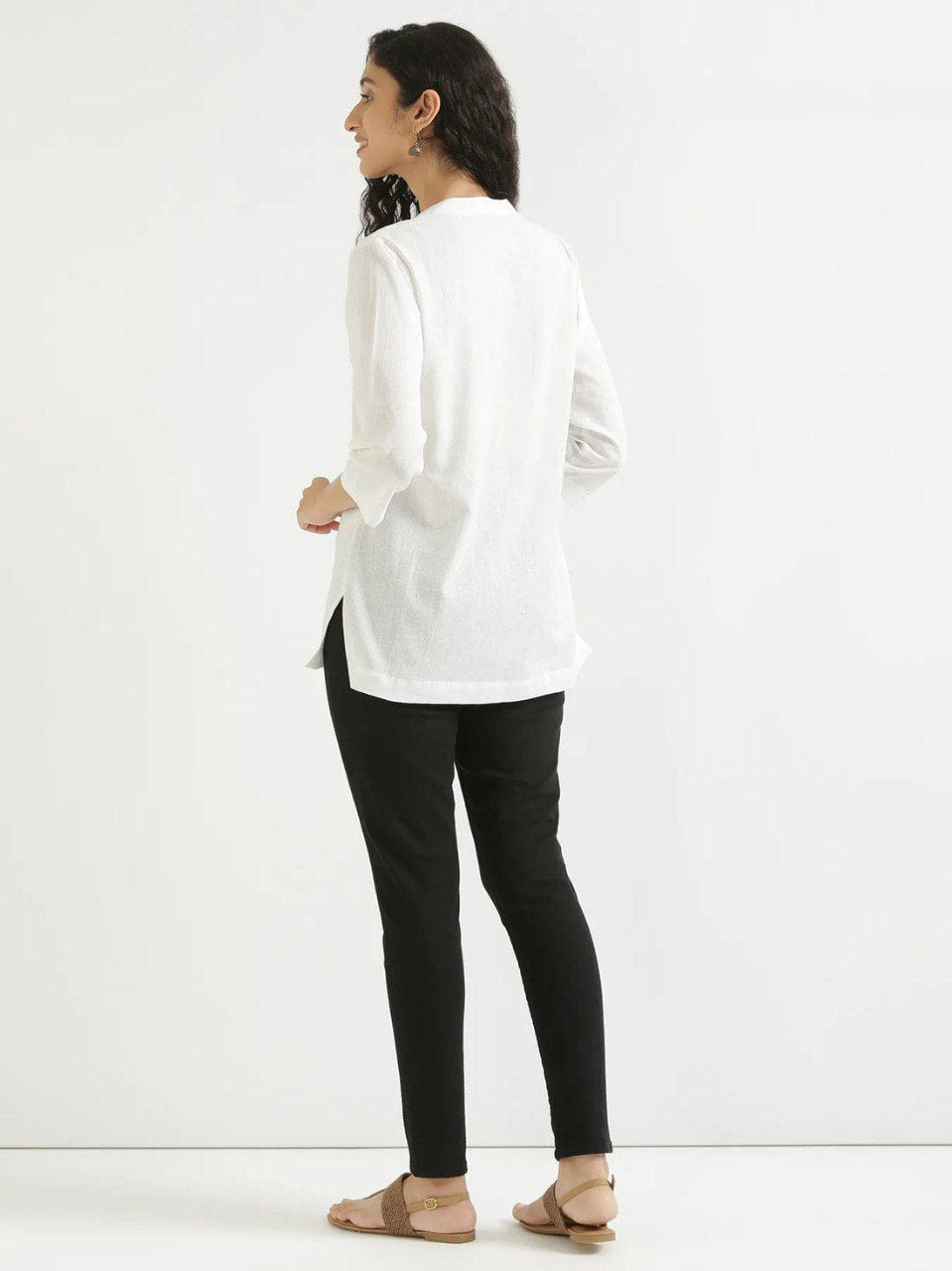 Woman Classic White fancy top