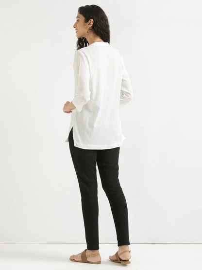 Woman Classic White fancy top