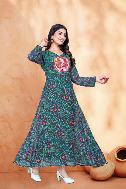 : Green bandhani print & Embroidery kurta with dupatta