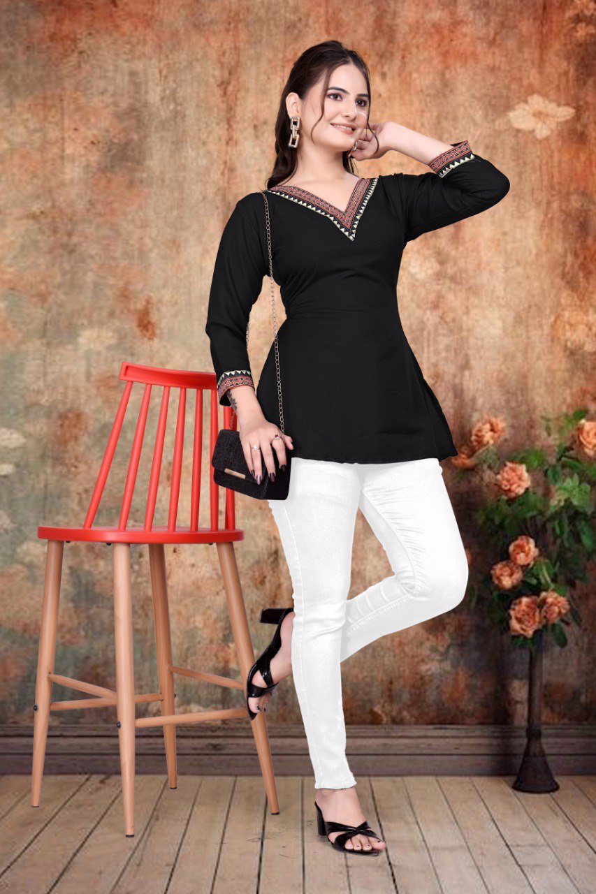 Casual Girls Black V-Neck Tunic Top
