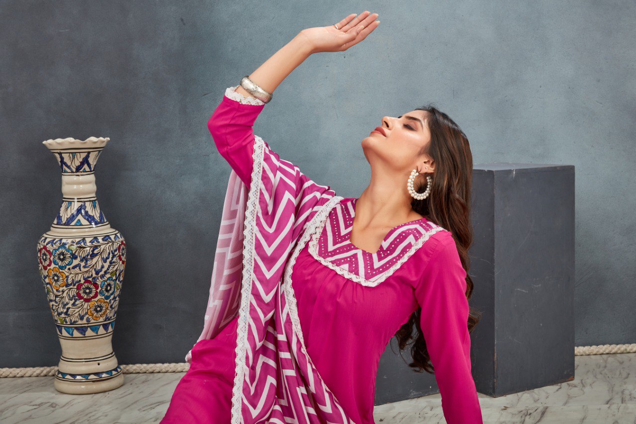 Ethnic Motifs Yoke Designed Straight  Kurta-pant & Dupatta