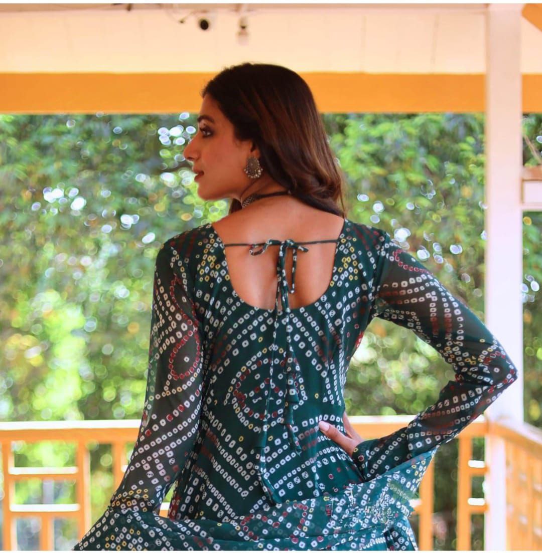 Green bandhani print  kurta with dupatta